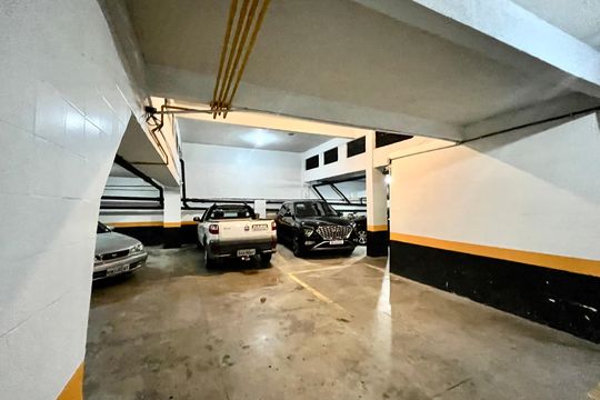 Garagem  de apartamento para alugar com 3 quartos, 170m² em Copacabana, Rio de Janeiro