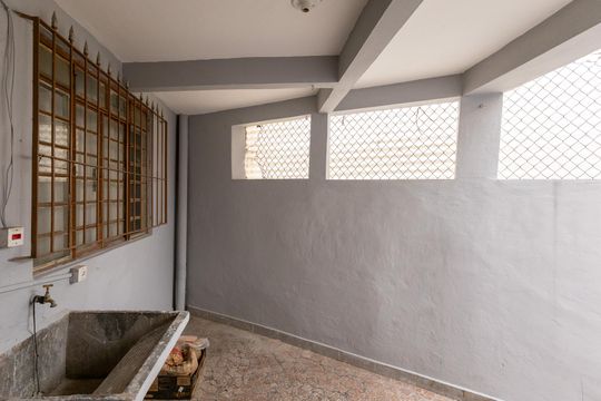 Área de Serviço de casa para alugar com 3 quartos, 170m² em Vila Marari, São Paulo