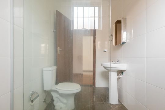 Banheiro Social de casa para alugar com 3 quartos, 170m² em Vila Marari, São Paulo
