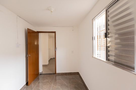 Suíte 1 de casa para alugar com 3 quartos, 170m² em Vila Marari, São Paulo