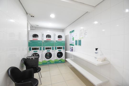 Área comum de kitnet/studio para alugar com 1 quarto, 47m² em Centro, Curitiba