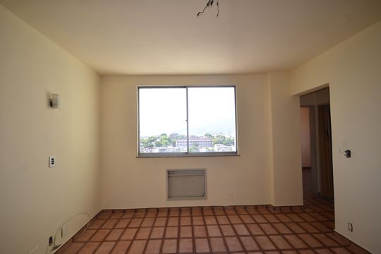 Sala de apartamento para alugar com 2 quartos, 58m² em Cascadura, Rio de Janeiro