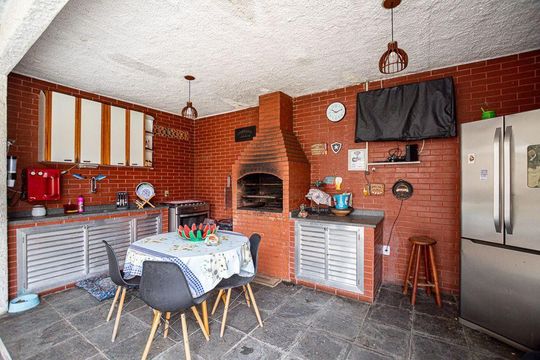 Casa à venda com 4 quartos, 280m² em Fonseca, Niterói