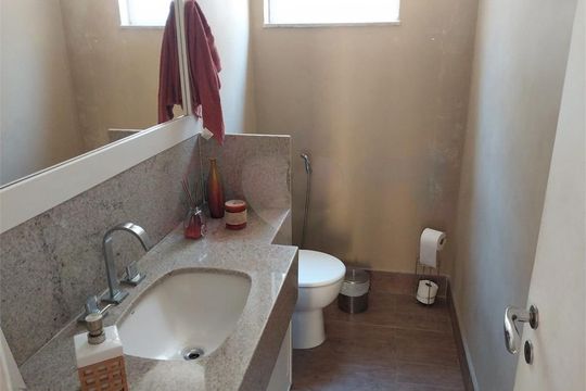 Casa à venda com 7 quartos, 450m² em Jardim Guanabara, Rio de Janeiro