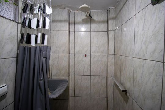 Banheiro de apartamento à venda com 2 quartos, 45m² em Penha Circular, Rio de Janeiro