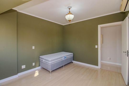 Suíte 1 de apartamento à venda com 3 quartos, 204m² em Auxiliadora, Porto Alegre