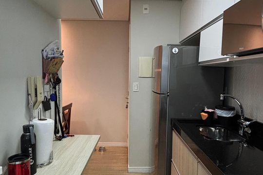 Cozinha de apartamento à venda com 2 quartos, 49m² em Vila Valparaíso, Santo André