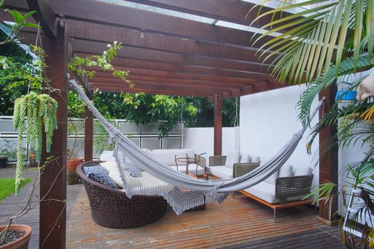 Quintal de casa para alugar com 3 quartos, 420m² em São João, Porto Alegre