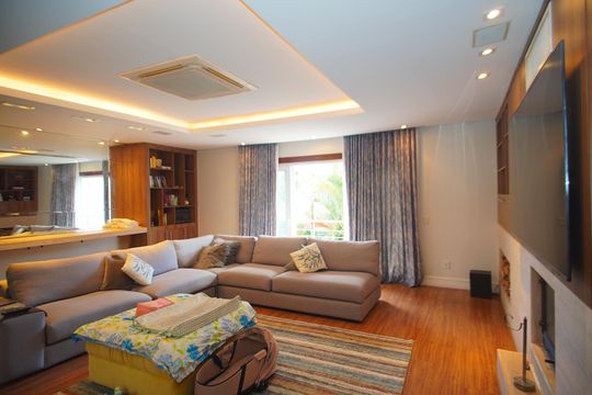 Sala 2 de casa para alugar com 3 quartos, 420m² em São João, Porto Alegre