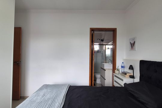 Suíte  de apartamento à venda com 2 quartos, 98m² em Parque Novo Oratório, Santo André