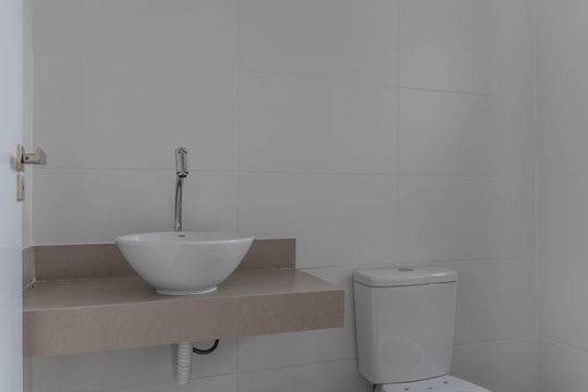 Banheiro da Suíte de apartamento à venda com 2 quartos, 67m² em Grajaú, Belo Horizonte