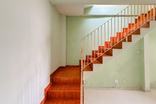 Escada de casa à venda com 2 quartos, 108m² em Ipiranga, São Paulo