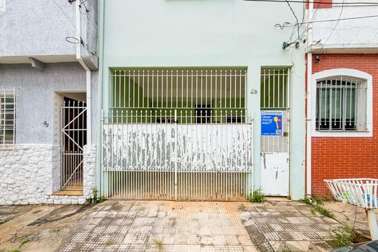 Fachada de casa à venda com 2 quartos, 108m² em Ipiranga, São Paulo