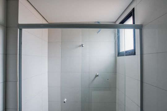 Banheiro de kitnet/studio à venda com 1 quarto, 23m² em Vila Sao Pedro, Santo André