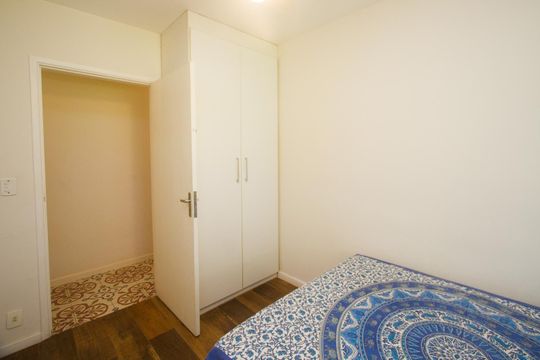       Quarto  de casa para alugar com 4 quartos, 1000m² em Chácara Monte Alegre, São Paulo