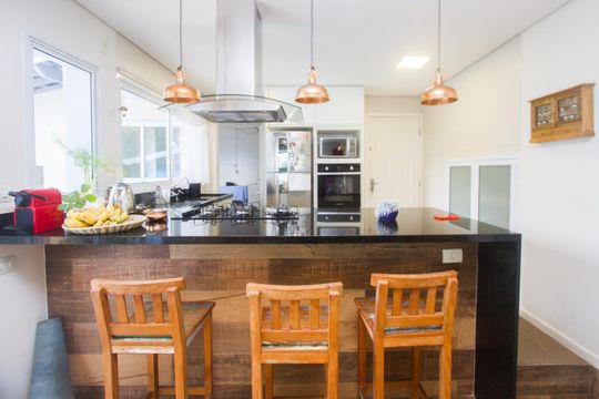 Cozinha de casa para alugar com 4 quartos, 1000m² em Chácara Monte Alegre, São Paulo