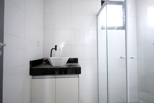 Banheiro de apartamento à venda com 1 quarto, 23m² em Vila Sao Pedro, Santo André