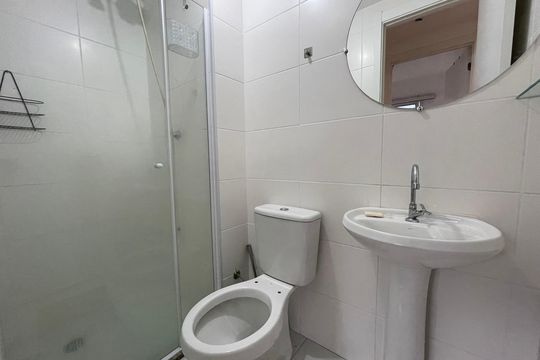 Banheiro de apartamento à venda com 2 quartos, 35m² em Jardim Celeste, São Paulo