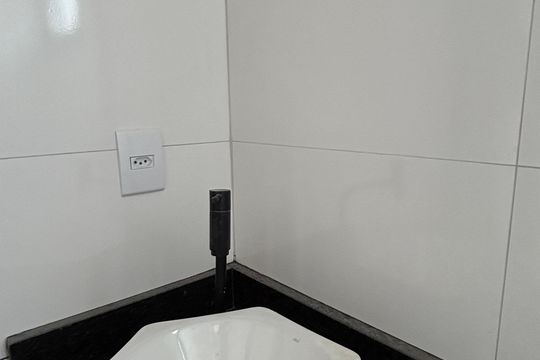 Banheiro de apartamento à venda com 1 quarto, 23m² em Vila Sao Pedro, Santo André