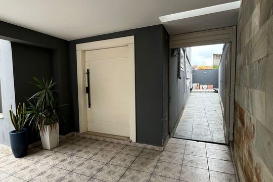 Área externa de casa à venda com 4 quartos, 300m² em Vila Constancia, São Paulo