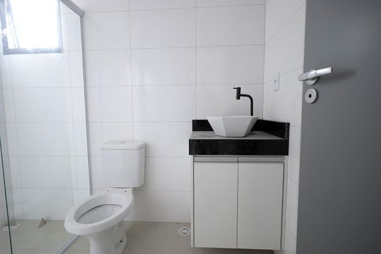 Banheiro de apartamento à venda com 1 quarto, 23m² em Vila Sao Pedro, Santo André