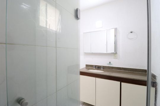 Banheiro Social  de apartamento à venda com 3 quartos, 110m² em Perdizes, São Paulo