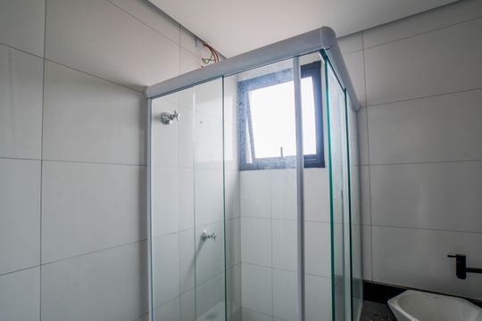 Banheiro de kitnet/studio à venda com 1 quarto, 23m² em Vila Sao Pedro, Santo André