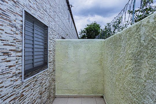 Quintal de casa para alugar com 1 quarto, 60m² em Vila Mangalot, São Paulo