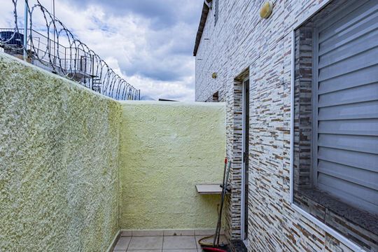 Quintal de casa para alugar com 1 quarto, 60m² em Vila Mangalot, São Paulo