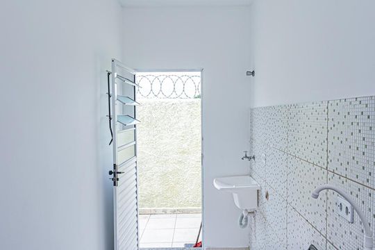 Cozinha e Área de Serviço de casa para alugar com 1 quarto, 60m² em Vila Mangalot, São Paulo