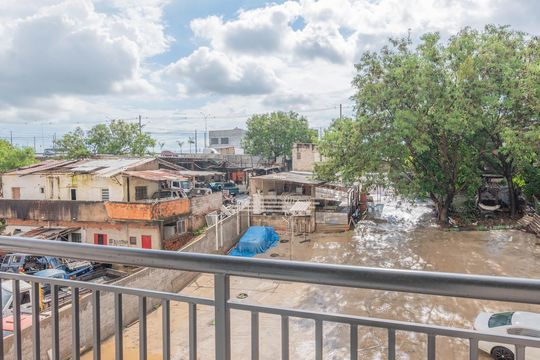 Sacada da Sala de apartamento para alugar com 2 quartos, 46m² em Cidade Satélite Íris, Campinas