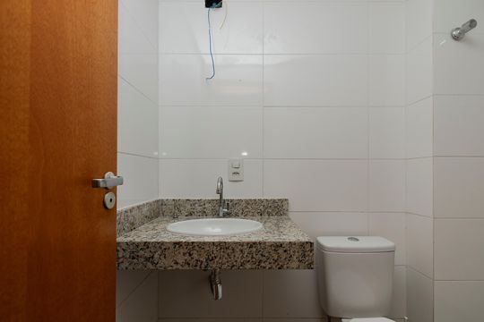 Banheiro de kitnet/studio à venda com 1 quarto, 34m² em Vila Congonhas, São Paulo