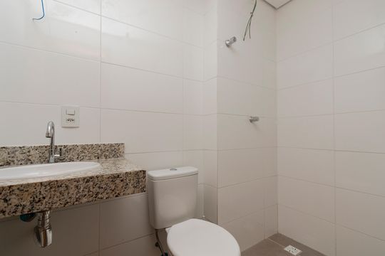 Banheiro de kitnet/studio à venda com 1 quarto, 34m² em Vila Congonhas, São Paulo