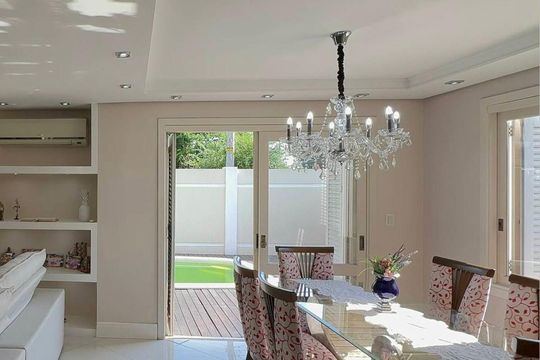 Sala de jantar de casa à venda com 3 quartos, 200m² em Niterói, Canoas
