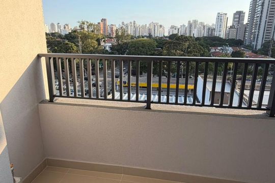 Varanda de kitnet/studio à venda com 1 quarto, 29m² em Indianópolis, São Paulo