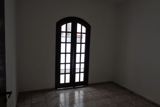 Casa à venda com 3 quartos, 129m² em Parque Capuava, Santo André