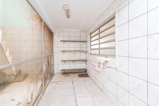 Área de Serviço de casa para alugar com 4 quartos, 360m² em Vila Verde, São Paulo