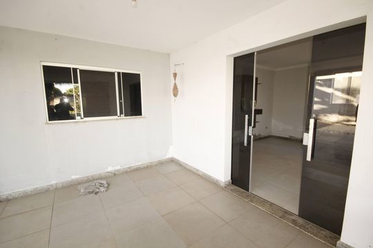 varanda de casa à venda com 5 quartos, 390m² em Bandeirantes (pampulha), Belo Horizonte