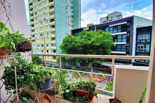 Varanda de apartamento à venda com 3 quartos, 103m² em Floresta, Porto Alegre