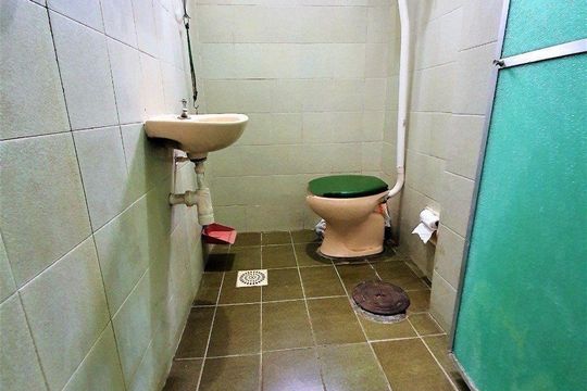 Banheiro de apartamento à venda com 3 quartos, 103m² em Floresta, Porto Alegre