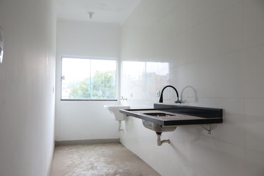 Cozinha de apartamento para alugar com 1 quarto, 42m² em Jardim Tiete, São Paulo
