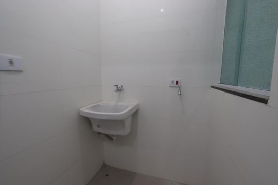 Cozinha e Lavanderia de apartamento para alugar com 2 quartos, 42m² em Jardim Tiete, São Paulo