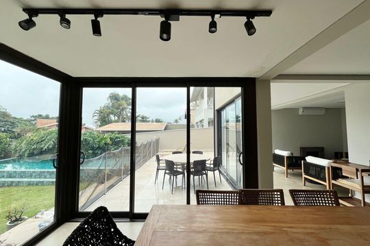 Área externa de casa de condomínio à venda com 4 quartos, 340m² em Conjunto Habitacional Vila Santana (sousas), Campinas