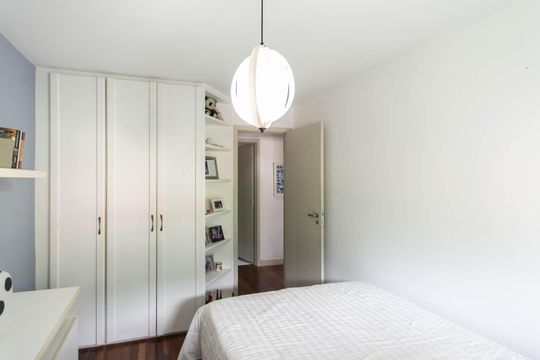 Quarto 1 de apartamento à venda com 3 quartos, 142m² em Tijuca, Rio de Janeiro