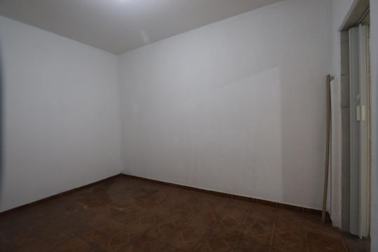 Quarto 2 de casa para alugar com 2 quartos, 80m² em Jardim Guairaca, São Paulo