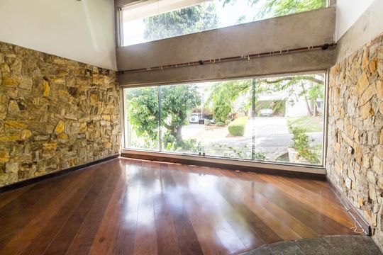 Sala  de casa de condomínio para alugar com 4 quartos, 500m² em Alphaville, Santana de Parnaíba