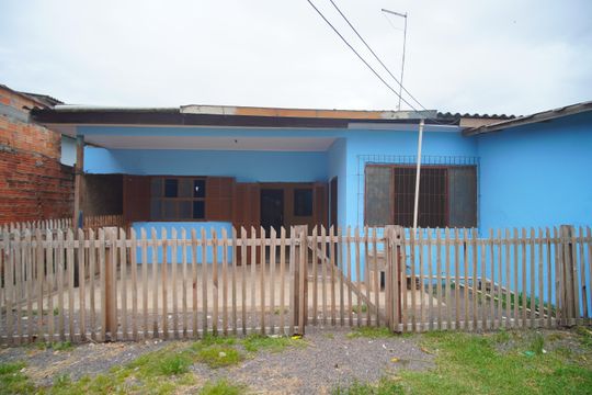 Área externa de casa à venda com 2 quartos, 70m² em Campina, São Leopoldo