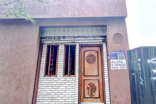 Fachada com Plaquinha de casa para alugar com 4 quartos, 170m² em Tatuapé, São Paulo