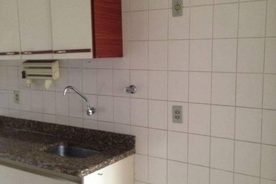Cozinha de apartamento à venda com 1 quarto, 60m² em Centro, Campinas