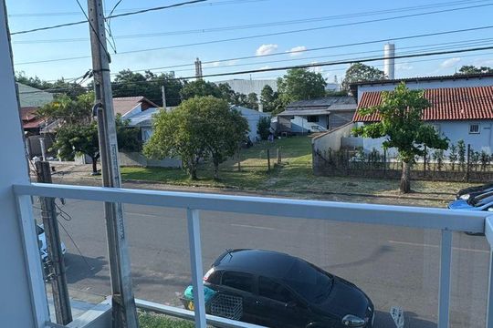 Varanda de casa à venda com 2 quartos, 90m² em São José, Canoas